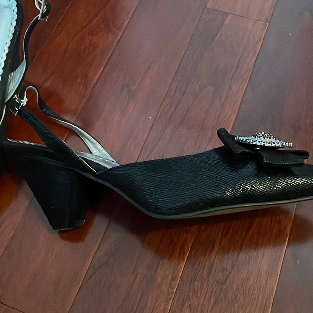 Black dress shoes